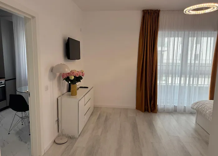 Satina Garden Apartment *